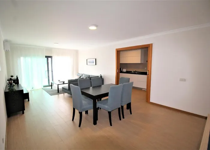 T2 Rocha Prime Sea View Penthouse *