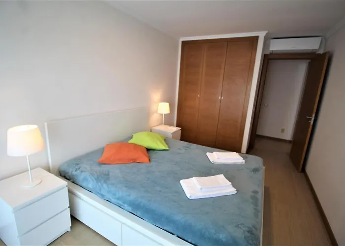 T2 Rocha Prime Sea View Penthouse Daire Portimão