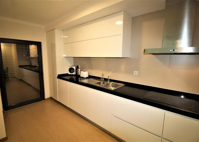 T2 Rocha Prime Sea View Penthouse * Portimão