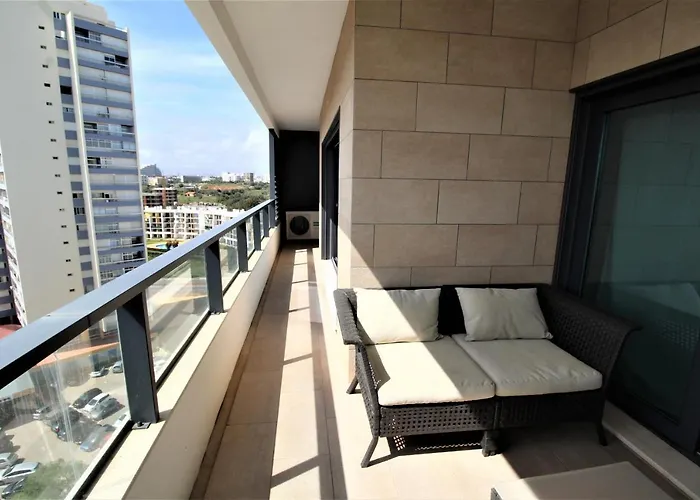 T2 Rocha Prime Sea View Penthouse Daire Portimão